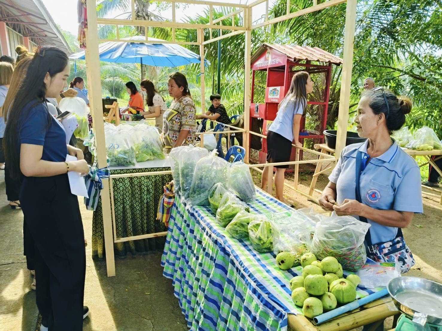 ศูนย์ป้องกันและปราบปรามประมงน้ำจืดสุราษฎร์ธานี ร่วมโครงการศูนย์คนไทยห่างไกล NCDs