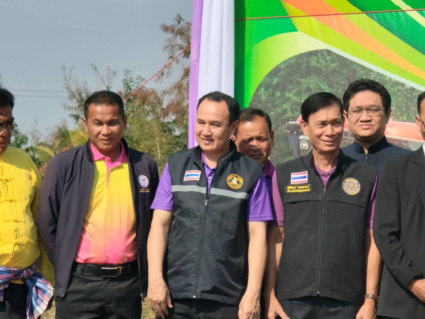 ประมงอุบลฯ ร่วมพิธีเปิดงาน 