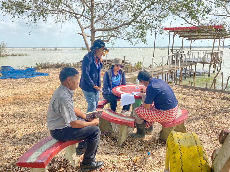 ร่วมตรวจสอบและติดตามฟาร์มโครงการเสริมสภาพคล่องเกษตรกรผู้เลี้ยงกุ้งทะเล