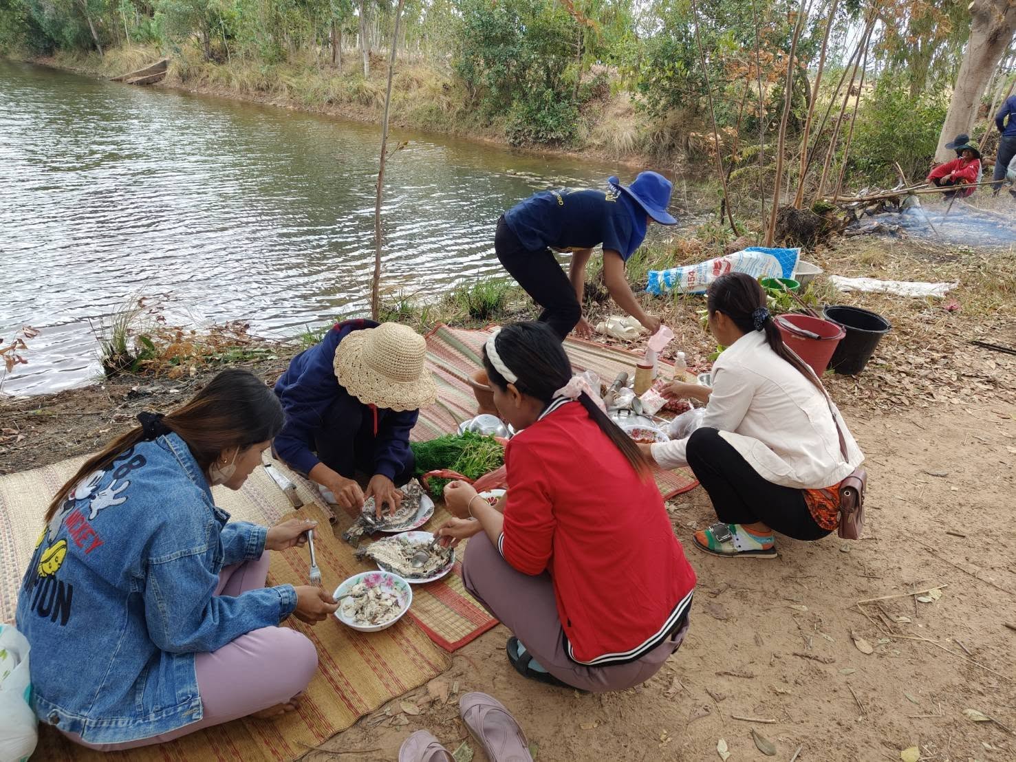 ลงพื้นที่สุ่มปริมาณสัตว์น้ำก่อนเข้าร่วมโครงการธนาคารสินค้าเกษตร ปีงบประมาณ 2568..คลิก
