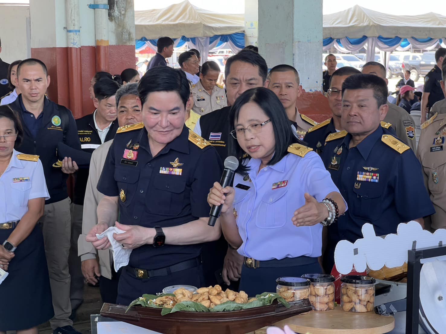 นิทรรศการ แปรรูปเพิ่มมูลค่า ต่อยอด Zero waste สู่ประมงยั่งยืน“ จับปลาได้ จัดการดี มีกินตลอดปิดอ่าว” ณ บริเวณท่าเทียบเรือประมงชุมพร จ.ชุมพร