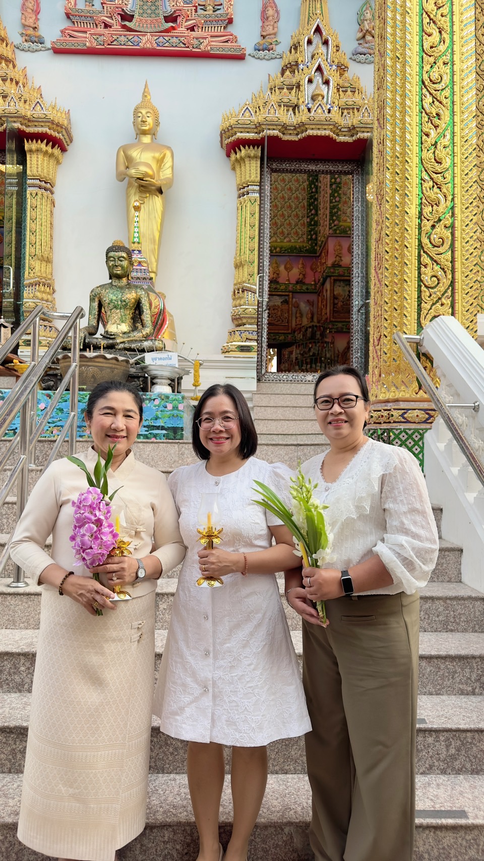 พิธีทำบุญตักบาตร พิธีถวายสังฆทาน และพิธีเวียนเทียน เนื่องในโอกาสวันมาฆบูชา..คลิก
