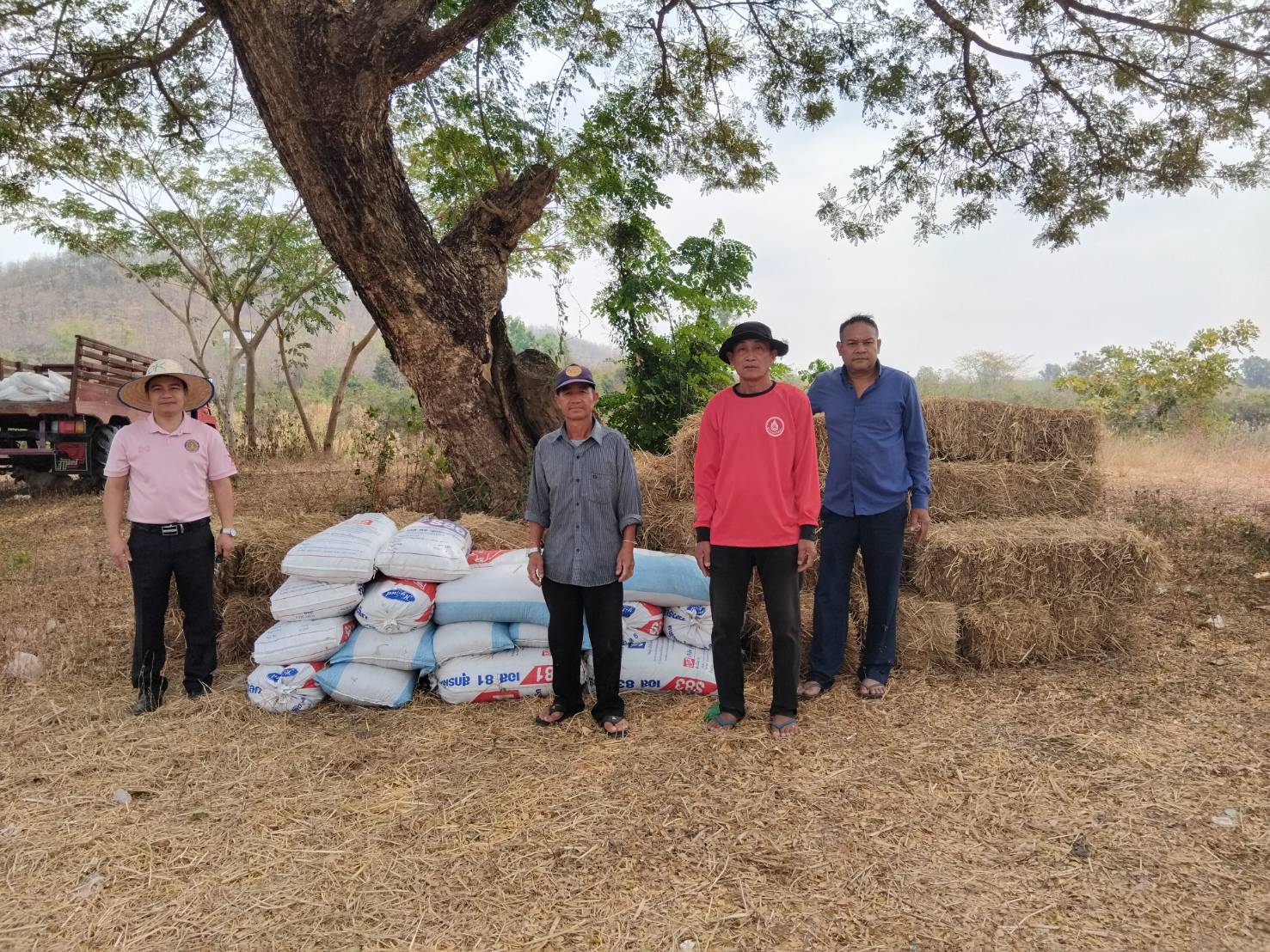 สำนักงานประมงจังหวัดหนองบัวลำภู ฝึกอบรมเชิงปฎิบัติการ โครงการเพิ่มประสิทธิภาพการเกษตรมูลค่าสูง สู่เกษตรนวัตกรรมชั้นสูง กิจกรรม ส่งเสริมการเพิ่มผลผลิตสัตว์น้ำในแหล่งน้ำชุมชน (ฟางมาปลาโต)