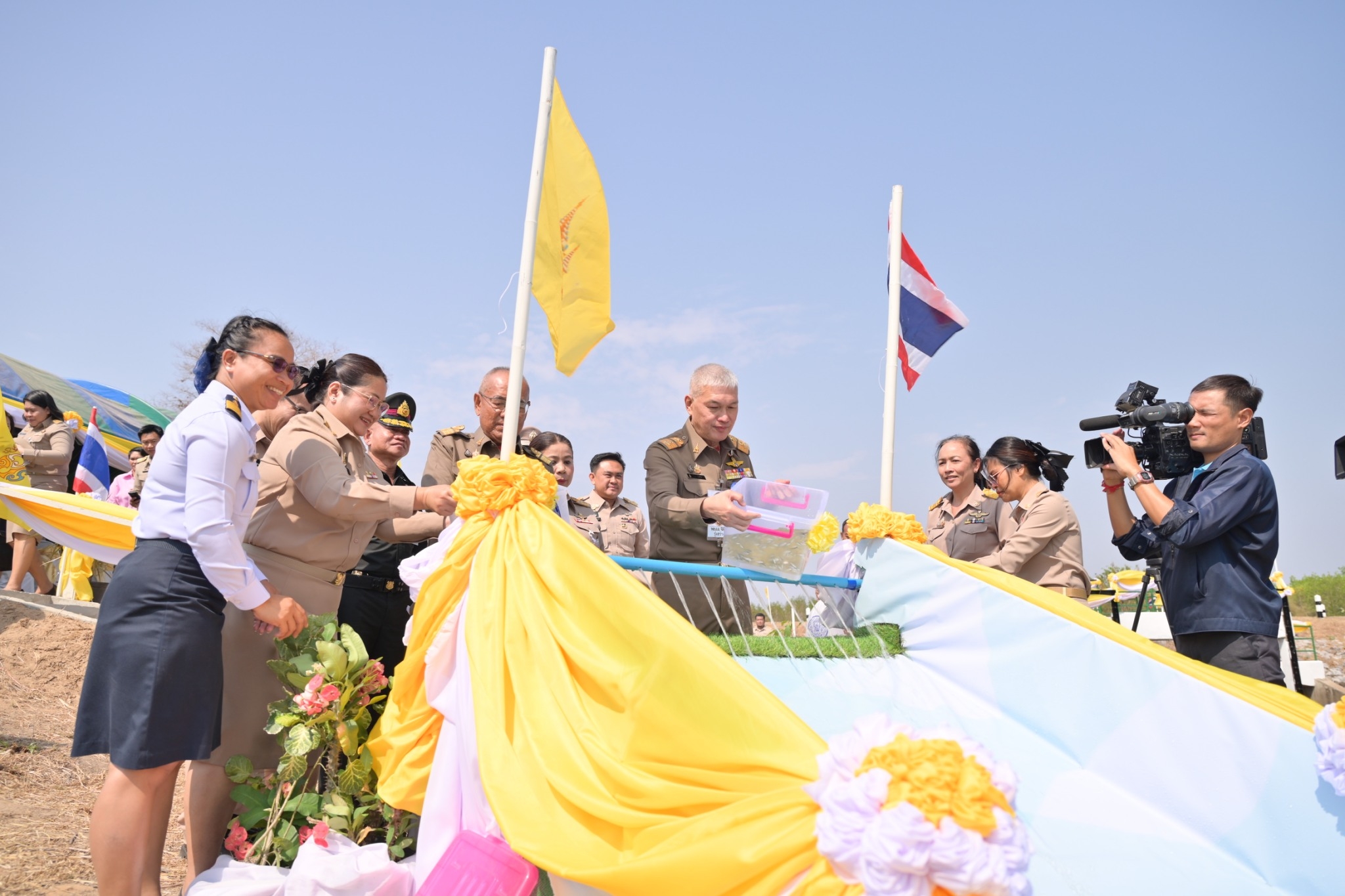 ร่วมต้อนรับองคมนตรีและคณะติดตามและขับเคลื่อนงานโครงการอันเนื่องมาจากพระราชดําริ ในเขตพื้นที่จังหวัดอำนาจเจริญ  