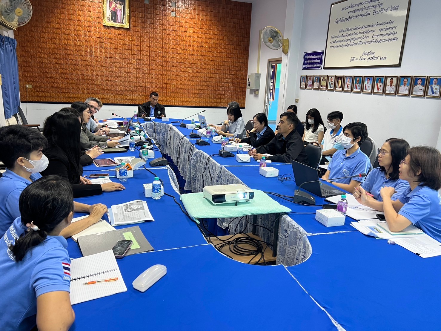 ตรวจประเมินระบบการควบคุมยาสัตว์ตกค้าง สารพิษตกค้าง และสารปนเปื้อนในสัตว์และสินค้าสัตว์ 