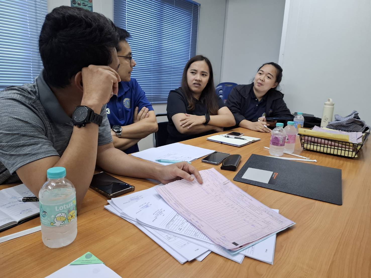 กลุ่มตรวจสอบสัตว์น้ำและท่าเทียบเรือประมง ลงพื้นที่เพื่อติดตามงาน