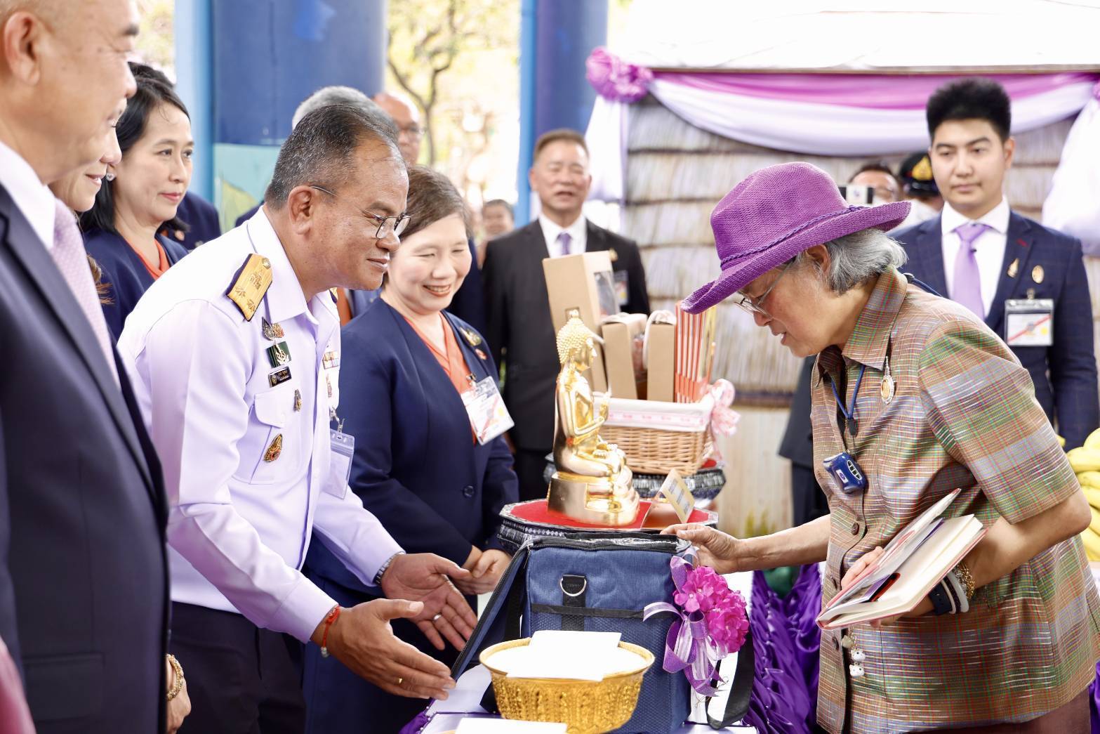 สำนักงานประมงพื้นที่กรุงเทพมหานคร เฝ้ารับเสด็จ สมเด็จพระกนิษฐาธิราชเจ้า กรมสมเด็จพระเทพรัตนราชสุดาฯ สยามบรมราชกุมารี
