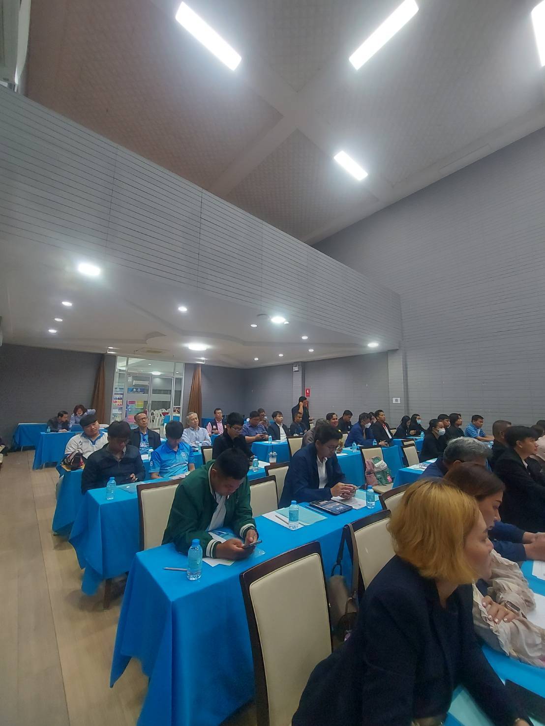ประมงอุบลราชธานี ร่วมประชุมเพื่อจัดทำแผนการอนุรักษ์และฟื้นฟู แม่น้ำ ลำคลอง แหล่งน้ำธรรมชาติ และพื้นที่ชุ่มน้ำ ภาคตะวันออกเฉียงเหนือ..คลิก
