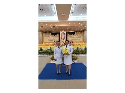 ร่วมพิธีวางพานพุ่มถวายราชสักการะ..คลิก
