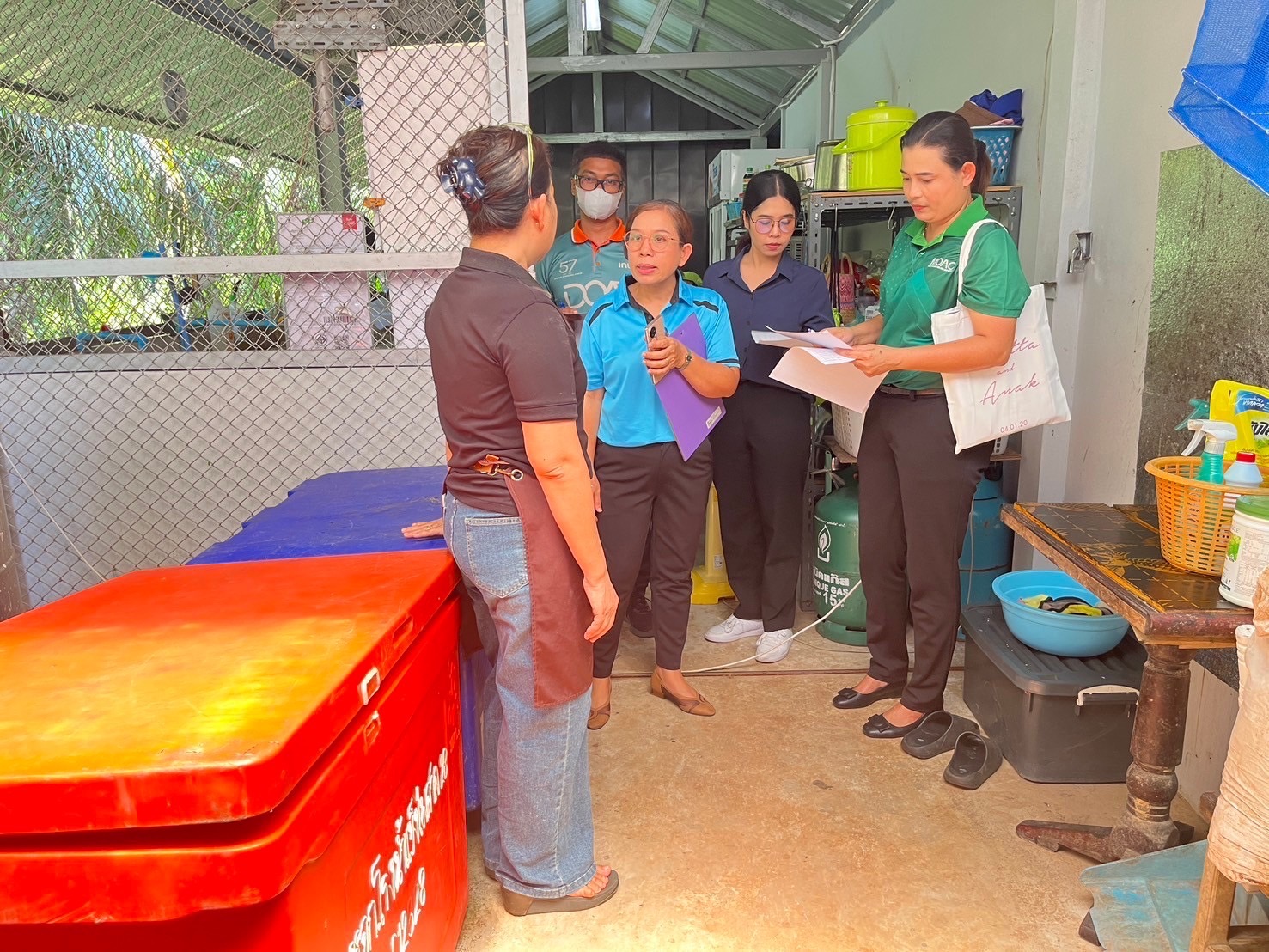 นักวิชาการประมงปฏิบัติการ ร่วมกับคณะทำงานตรวจรับรอง  เข้าตรวจประเมินรับรอง และตรวจติดตามร้านอาหารวัตถุดิบปลอดภัย  เลือกใช้สินค้า Q และสถานที่ จำหน่ายสินค้า Q  ประจำปีงบประมาณ พ.ศ. 2568 จำนวน 4 ร้าน ได้แก่ ขนำ ริมเล Madre  (ตำราแม่) ไอคูล (I Cool) และ ซีซี สเต็ก ครัวคุณล้าน..คลิก