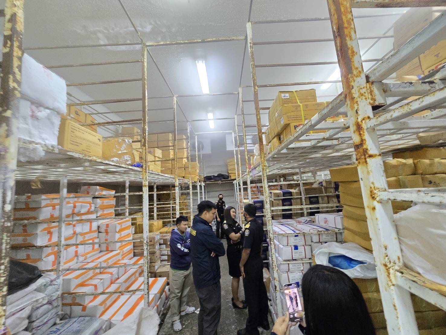 11 มีนาคม 2568 ตรวจสถานประกอบการห้องเย็นเก็บสินค้าเกษตรในพื้นที่จังหวัดมุกดาหาร