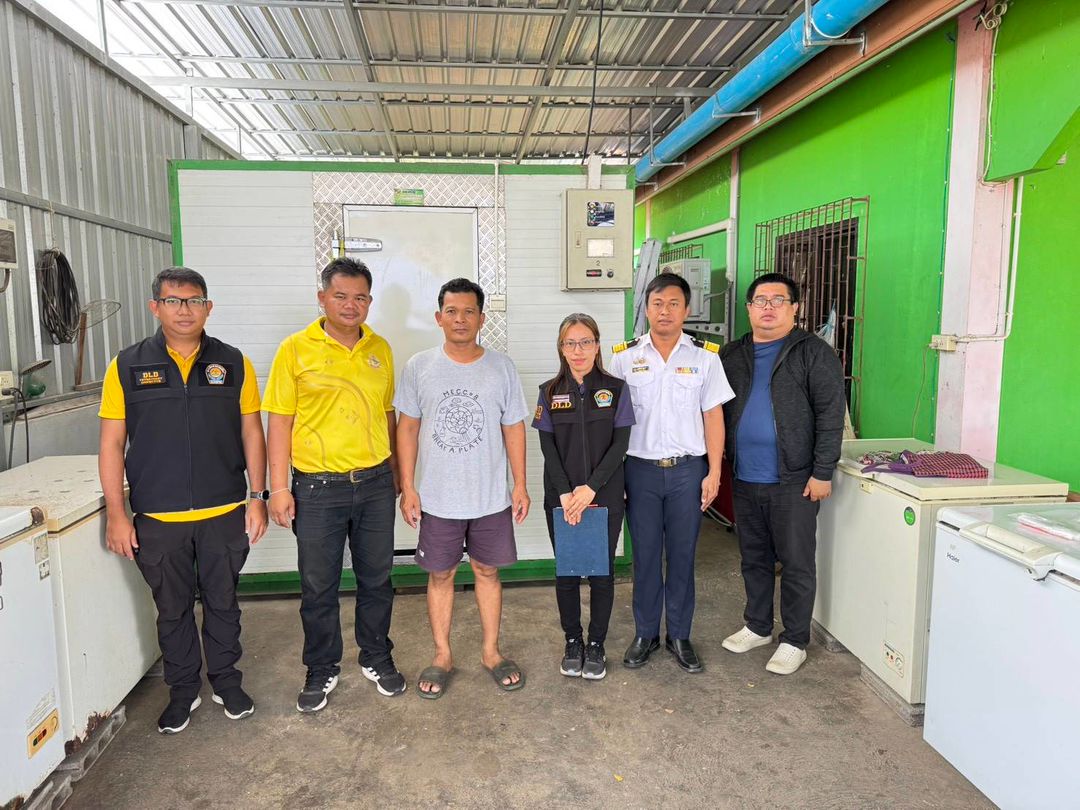 ประมงอำเภอหนองบัว ร่วมกับสำนักงานปศุสัตว์อำเภอหนองบัว  ลงตรวจสอบห้องเย็น และสถานที่จำหน่ายอาหาร ( Food Service) ตามนโยบายของรัฐ..คลิก
