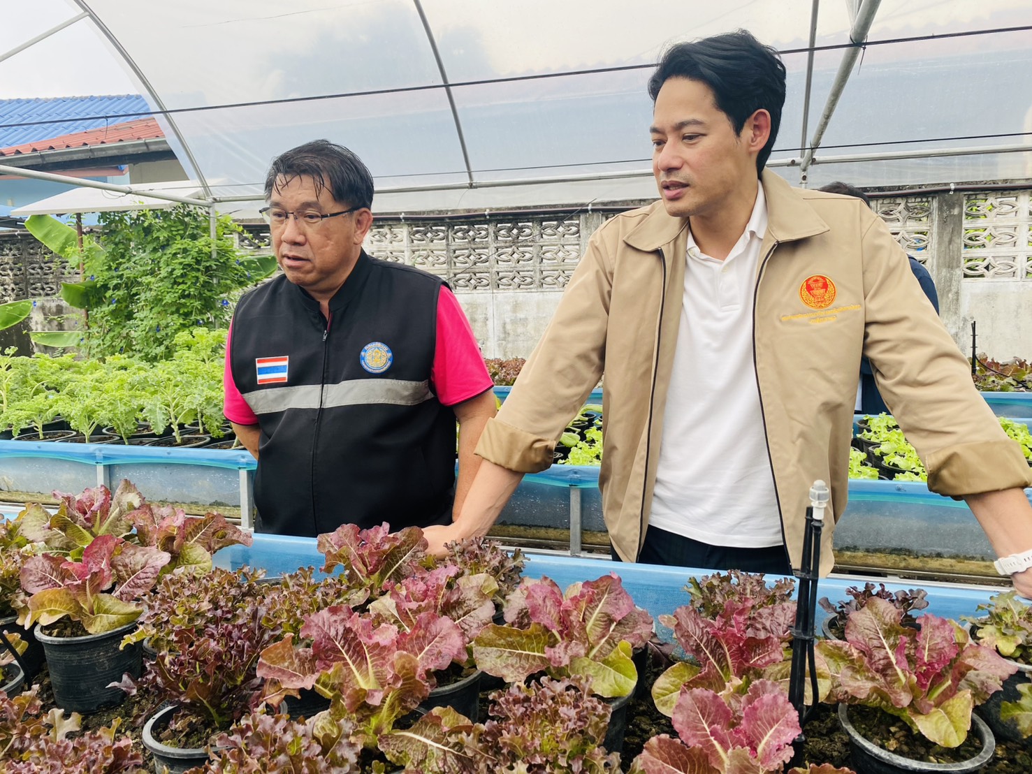 สำนักงานประมงพื้นที่กรุงเทพมหานคร พร้อมด้วยคณะกรรมาธิการการพาณิชย์และทรัพย์สินทางปัญญา สภาผู้แทนราษฎร เข้าร่วมประชุมเพื่อหาแนวทางแก้ไขปัญหาด้านการเกษตร การผลิต การตลาด รวมถึงการให้ความรู้และหาแนวทางการปรับปรุงแหล่งน้ำในพื้นที่กรุงเทพมหานคร