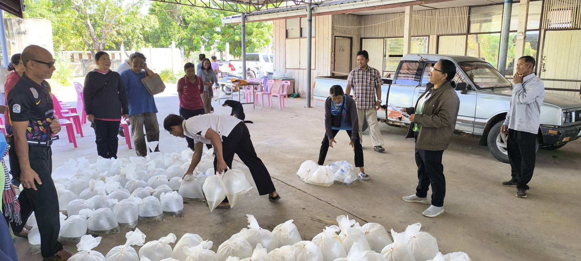 ถ่ายทอดความรู้ให้แก่เกษตรกรโครงการศูนย์เรียนรู้การเพิ่มประสิทธิภาพการผลิตสินค้าเกษตร อำเภอเมือง