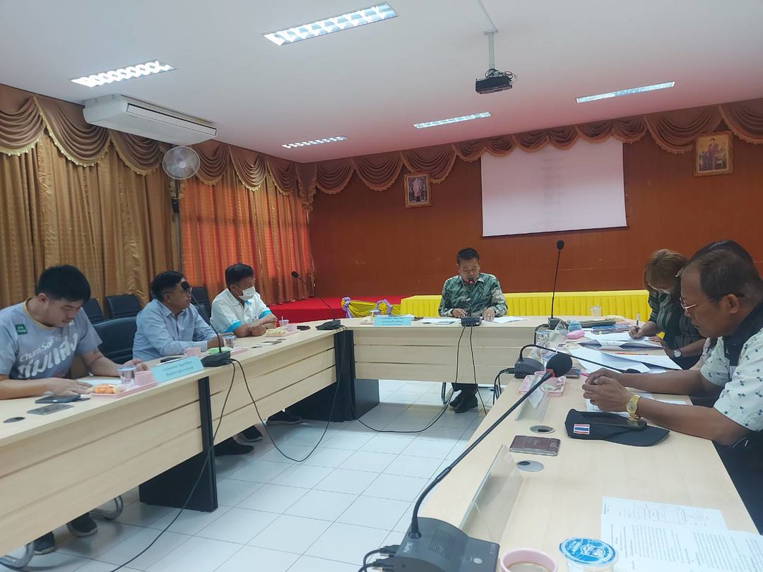ประมงอำเภอชุมแสง ร่วมประชุมคณะกรรมการช่วยเหลือประชาชน กรณีได้รับผลกระทบจากน้ำท่วมบ่อปลา ปี 2567
