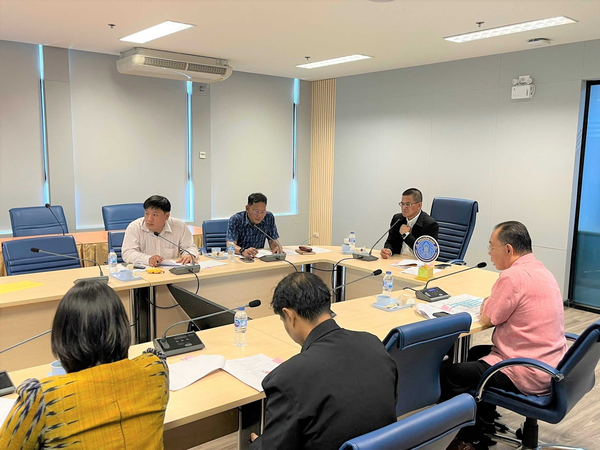 รองอธิบดีกรมประมง เป็นประธานการประชุมคณะกรรมการฝ่ายสถานที่ การจัดงานวันประมงน้อมเกล้าฯ ครั้งที่ 35..คลิก