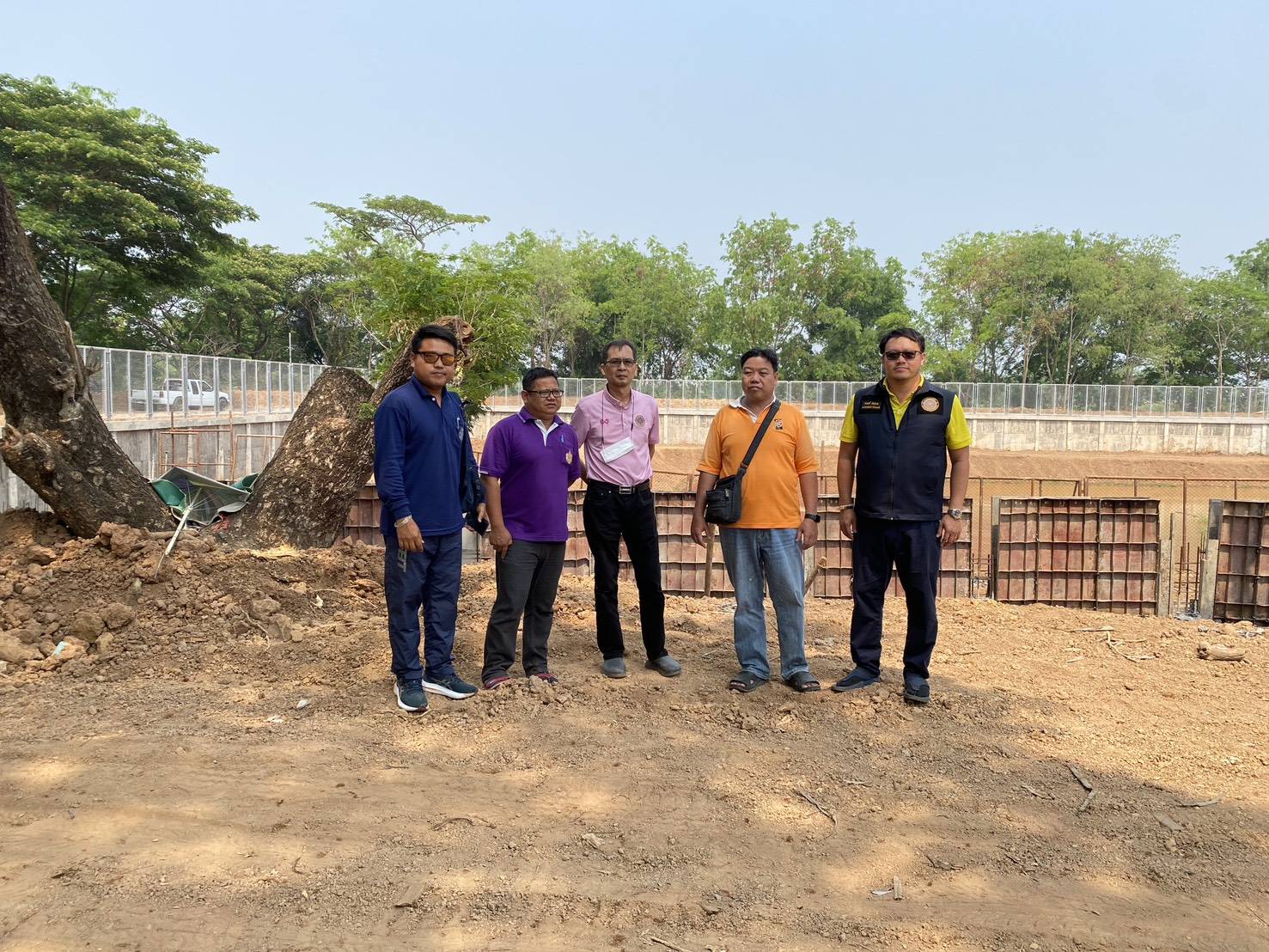 นายธรรมฤทธิ์ วนิชเรืองชัย หัวหน้าหน่วยขุดลอกและกำจัดวัชพืชบึงบอระเพ็ด คณะกรรมการตรวจรับพัสดุ ตรวจรับงานงวดที่ 5 