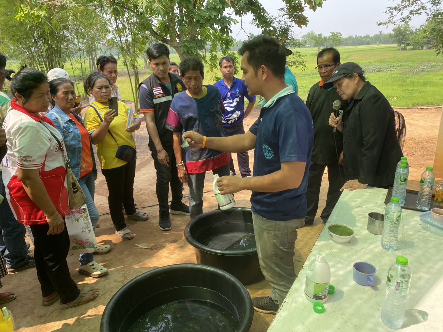 อบรม โครงการยกระดับสินค้าเกษตรปลอดภัย กิจกรรมการพัฒนาศักยภาพการผลิตสินค้าประมง อ.แก้งคร้อ จุดที่3 (วันที่สอง)