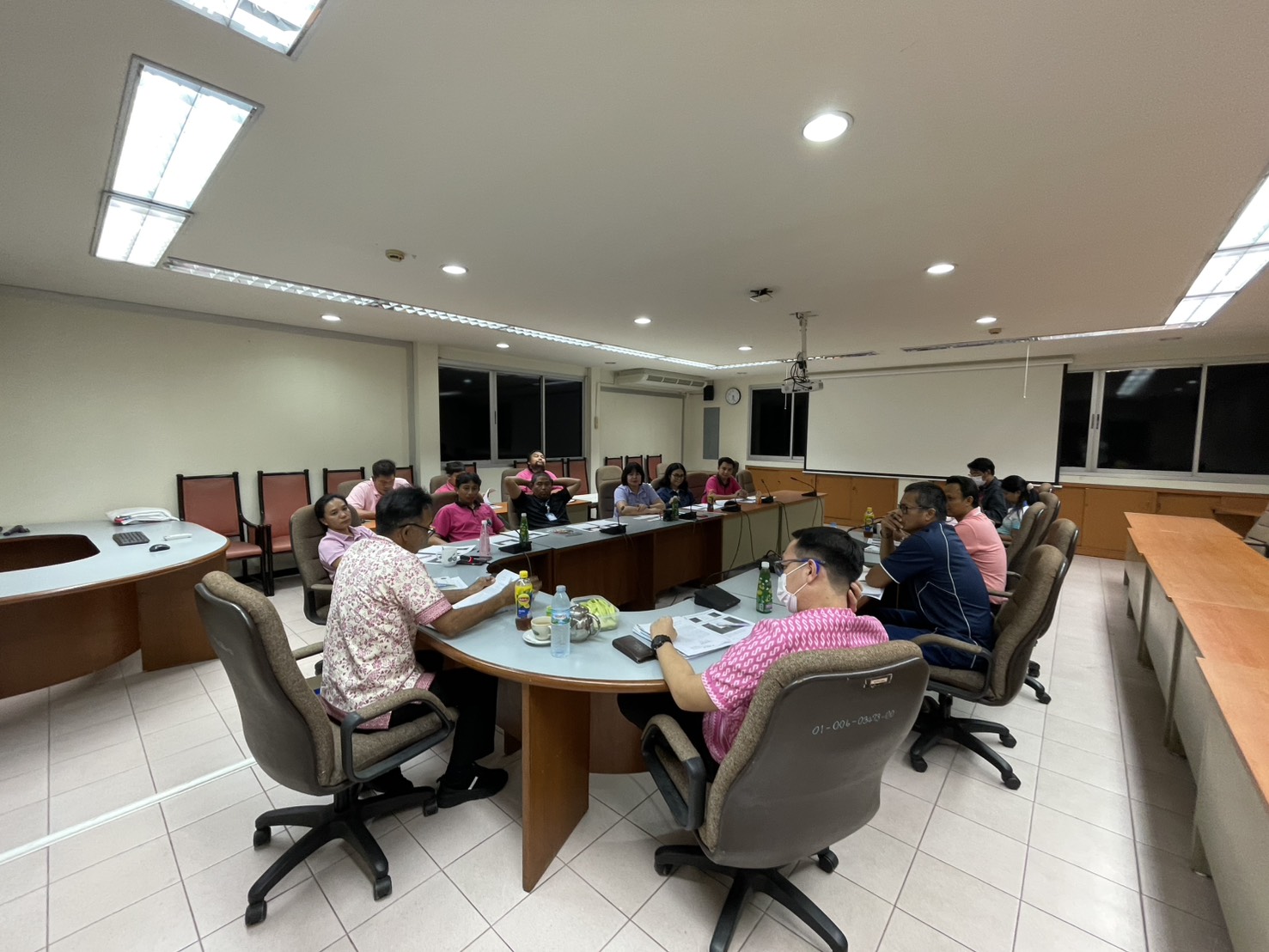 ประมงกรุงเทพฯ ตั้งคณะทำงานเร่งตรวจสอบบ่อเลี้ยงสัตว์น้ำเพื่อให้การช่วยเหลือจากเกษตรกรที่ประสบภัยพิบัติด้านประมง