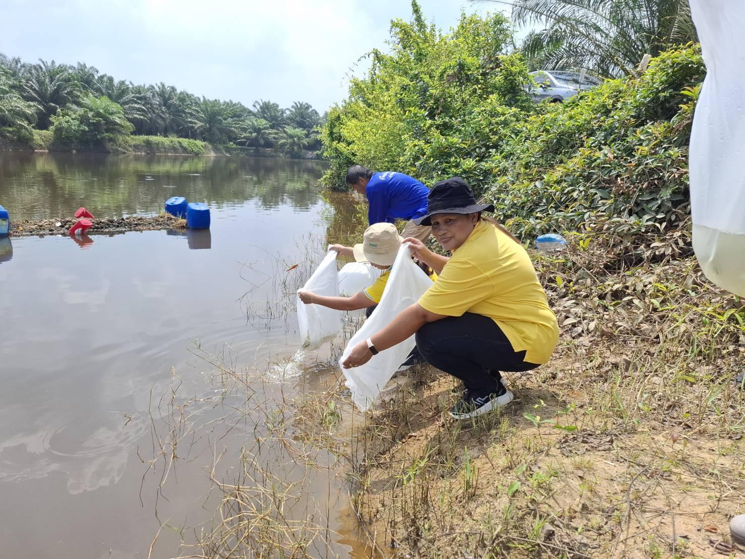 โครงการบริหารจัดการทรัพยากรประมง กิจกรรมบริหารจัดการทรัพยากรประมงน้ำจืด ค่าใช้จ่ายในการเพิ่มผลผลิตสัตว์น้ำในแหล่งน้ำชุมชน เพื่อเพิ่มรายได้และลดค่าครองชีพของประชาชน ประจำปีงบประมาณ 2568