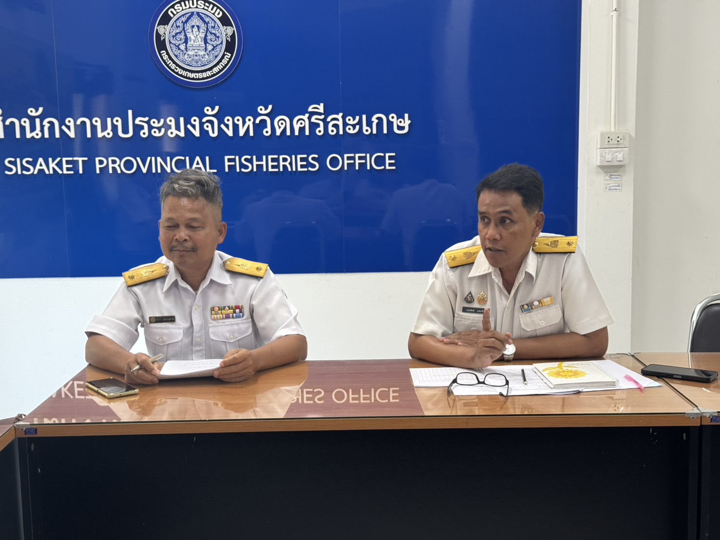 เข้าร่วมประชุมคณะกรรมการกลั่นกรองตัวชี้วัดและประเมินผลการปฏิบัติราชการ..คลิก