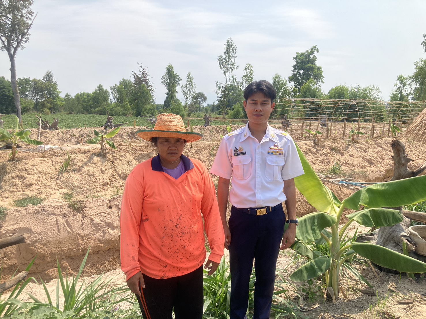 ลงพื้นที่เพื่อคัดเลือกเกษตรกร..คลิก