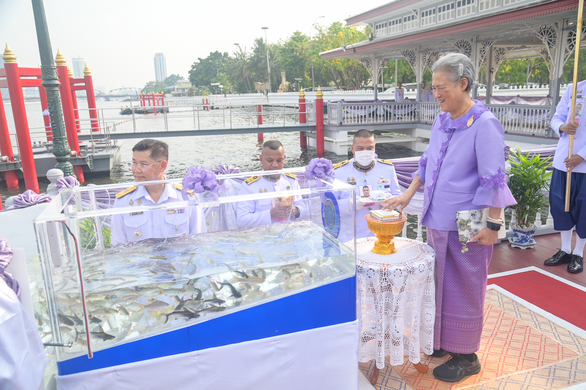 สมเด็จพระกนิษฐาธิราชเจ้า กรมสมเด็จพระเทพรัตนราชสุดา ฯ สยามบรมราชกุมารี เสด็จพระราชดำเนินไปทรงปล่อยพันธุ์สัตว์น้ำ เพื่อบำเพ็ญพระราชกุศล เนื่องในโอกาสวันคล้ายวันพระราชสมภพ วันที่ ๒ เมษายน ๒๕๖๘