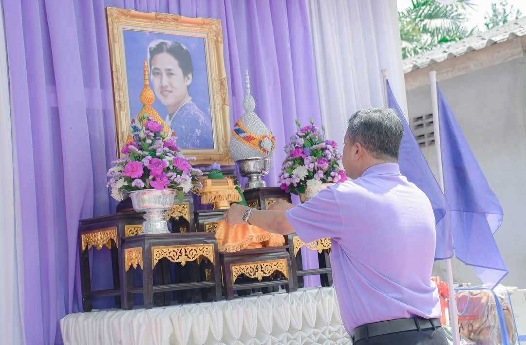ประมงจังหวัดพัทลุง มอบหมายให้เจ้าพนักงานประมงปฏิบัติงาน กลุ่มบริหารจัดการด้านการประมง รับผิดชอบอำเภอป่าพะยอม  เข้าร่วมพิธีเปิดและส่งมอบบ้านกาชาด ประจำปีงบประมาณ 2568 บ้านเลขที่ 166 หมู่ที่ 6 ตำบลบ้านพร้าว  อำเภอป่าพะยอม จังหวัดพัทลุง