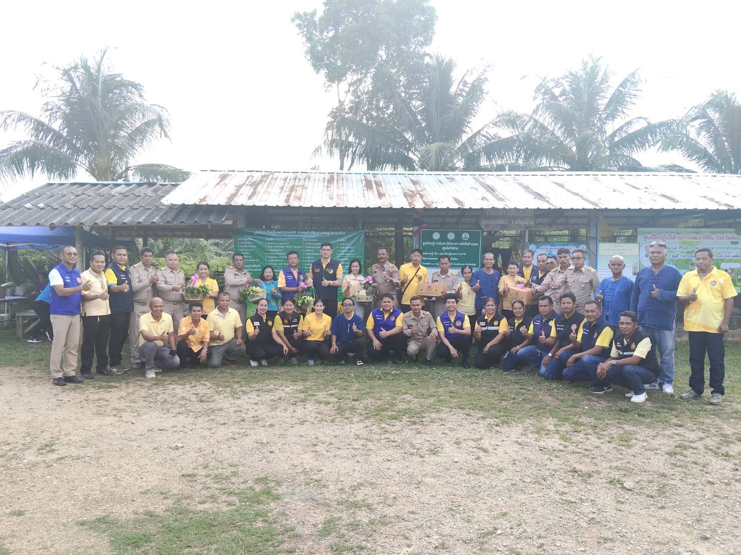 ประมงจังหวัดพัทลุง มอบหมายให้ประมงอำเภอป่าบอน ร่วมต้อนรับ นายอดุลกิตติ์ อินแก้ว จ่าจังหวัดพัทลุง ประธานและคณะกรรมการตรวจคัดเลือกศูนย์การเรียนรู้โครงการ 1 จังหวัด 1 ศูนย์การเรียนรู้โครงการอันเนื่องมาจากพระราชดำริต้นแบบ ประจำปีงบประมาณ พ.ศ. 2568 ณ ศูนย์เรียนรู้เกษตรธรรมชาติของนายณรงค์ ศิริมุสิกะ หมู่ที่ 3 ตำบลทุ่งนารี อำเภอป่าบอน จังหวัดพัทลุง