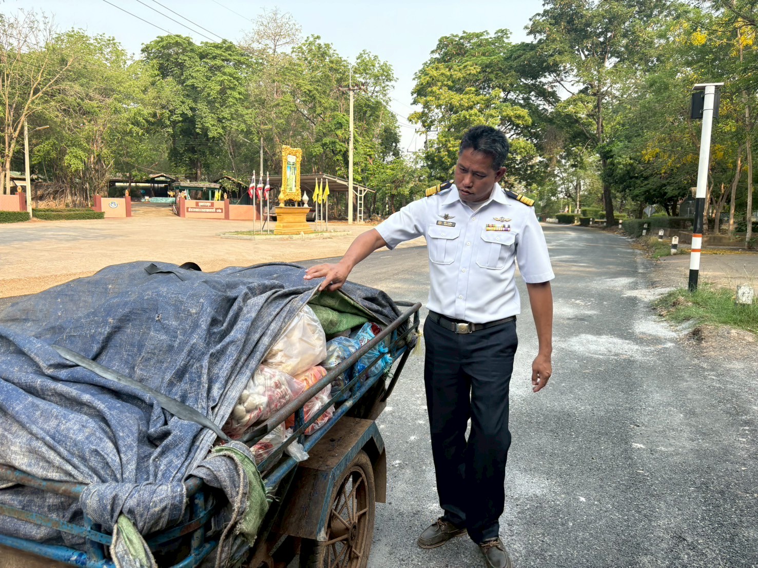 ตรวจสินค้าประมงที่นำเข้า ส่งออก ทางจุดผ่านแดนตาพระยา