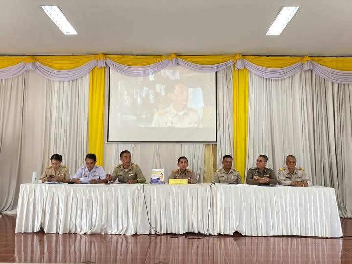 ประมงอำเภอเขาชัยสน ร่วมประชุมกำนัน ผู้ใหญ่บ้าน  ประจำเดือนเมษายน 2568 โดยได้ประชาสัมพันธ์ เรื่อง ห้ามทำการประมงด้วยเครื่องมือประมงที่ผิดกฎหมายเพื่อให้กำนัน/ผู้ใหญ่บ้านไปแจ้งแก่ชาวประมงในพื้นที่ ณ ศาลาประชาคมอำเภอเขาชัยสน  จังหวัดพัทลุง..คลิก