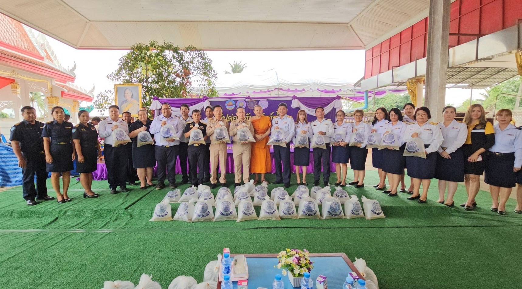 ร่วมพิธีปล่อยพันธุ์สัตว์น้ำ เนื่องในโอกาสวันคล้ายวันพระราชสมภพ สมเด็จพระกนิษฐาธิราชเจ้า กรมสมเด็จพระเทพรัตนราชสุดาฯ สยามบรมราชกุมารี..คลิก