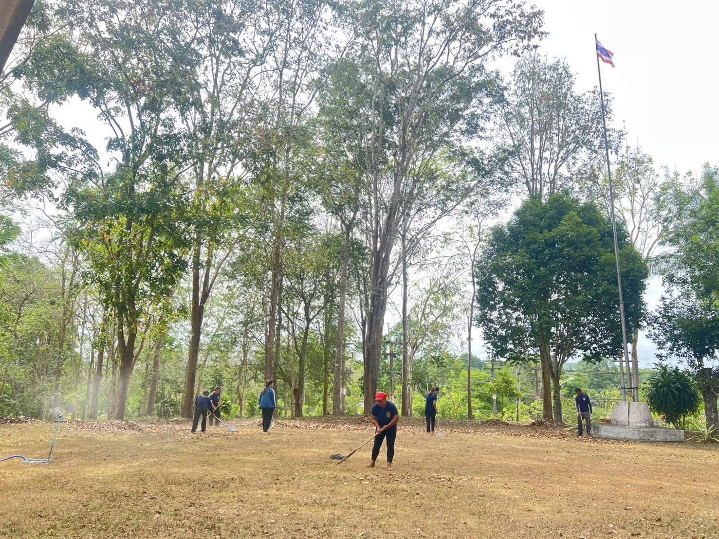 ศูนย์ป้องกันและปราบปรามประมงน้ำจืดสุราษฎร์ธานี ปรับปรุงภูมิทัศน์รอบศูนย์ และอาคารสำนักงาน