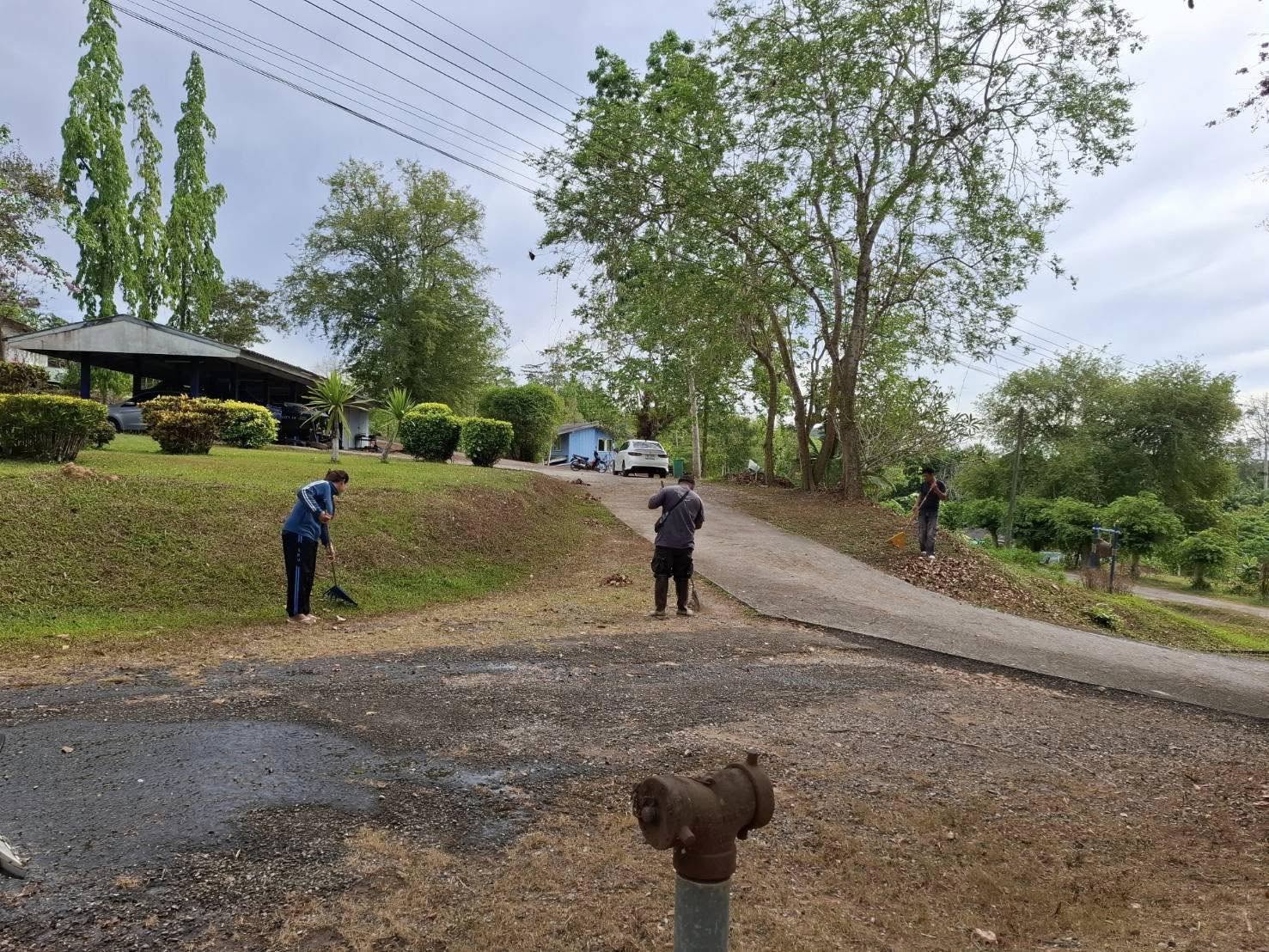 ศูนย์ป้องกันและปราบปรามประมงน้ำจืดสุราษฎร์ธานี ปรับปรุงภูมิทัศน์รอบศูนย์ และอาคารสำนักงาน