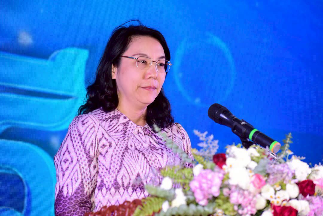 จัดพิธีเปิดงาน 