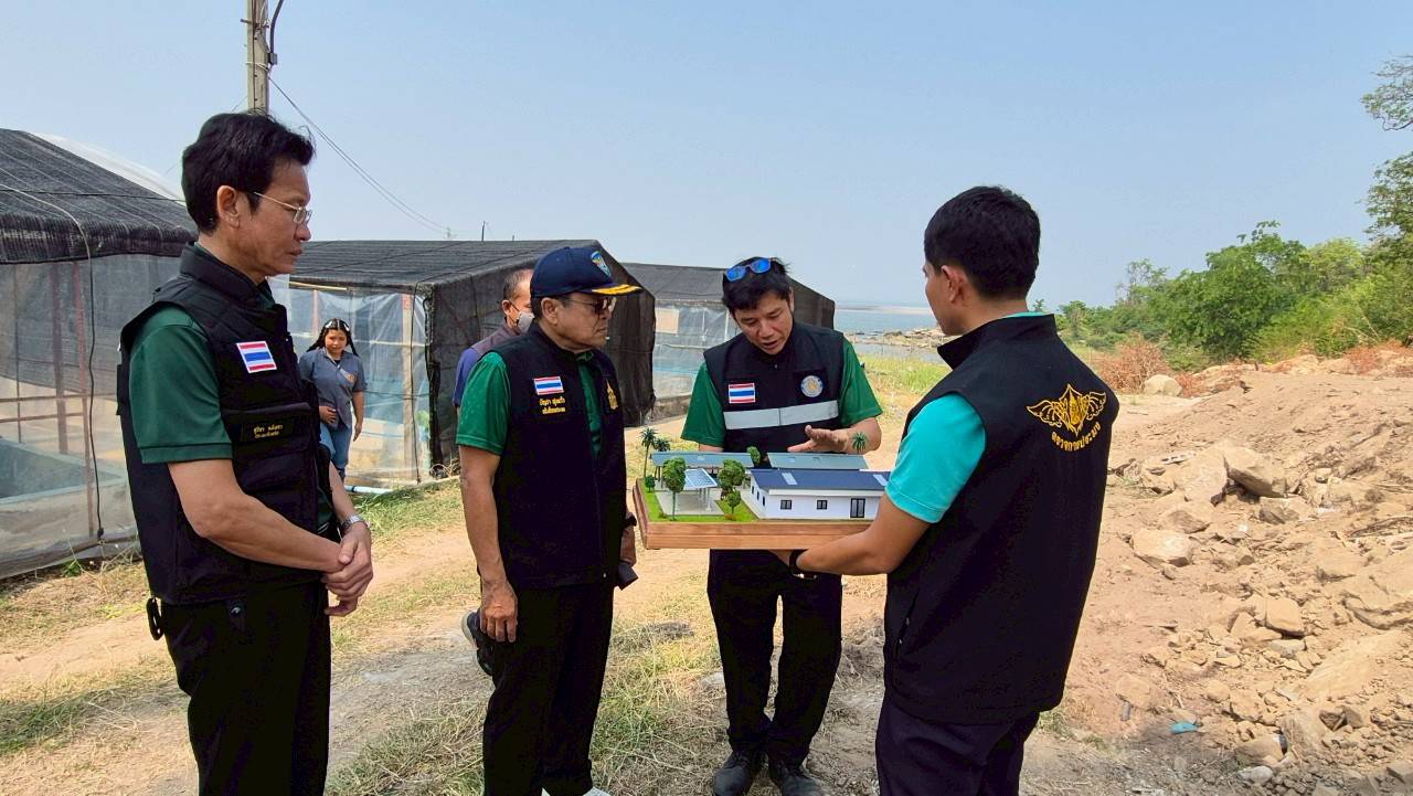 การต้อนรับนายบัญชา สุขแก้ว อธิบดีกรมประมง ในการเข้าตรวจเยี่ยมและติดตามความก้าวหน้าการก่อสร้างโรงเพาะและอนุบาลกุ้งก้ามกราม และร่วมปล่อยพันธุ์กุ้งก้ามกราม จำนวน  20,000 ตัว ลงสู่อ่างเก็บน้ำเขื่อนอุบลรัตน์ อำเภออุบลรัตน์ จังหวัดขอนแก่น