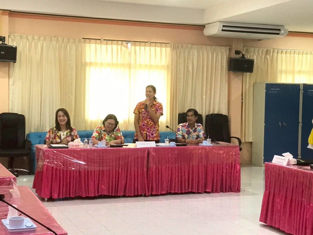 ประมงอำเภอท่าตะโก ลงพื้นที่พบปะเยี่ยมเยียนให้กำลังใจและมอบนโยบายแก่ผู้บริหาร สมาชิกสภาฯ กำนัน ผู้ใหญ่บ้าน พนักงาน ลูกจ้าง..คลิก