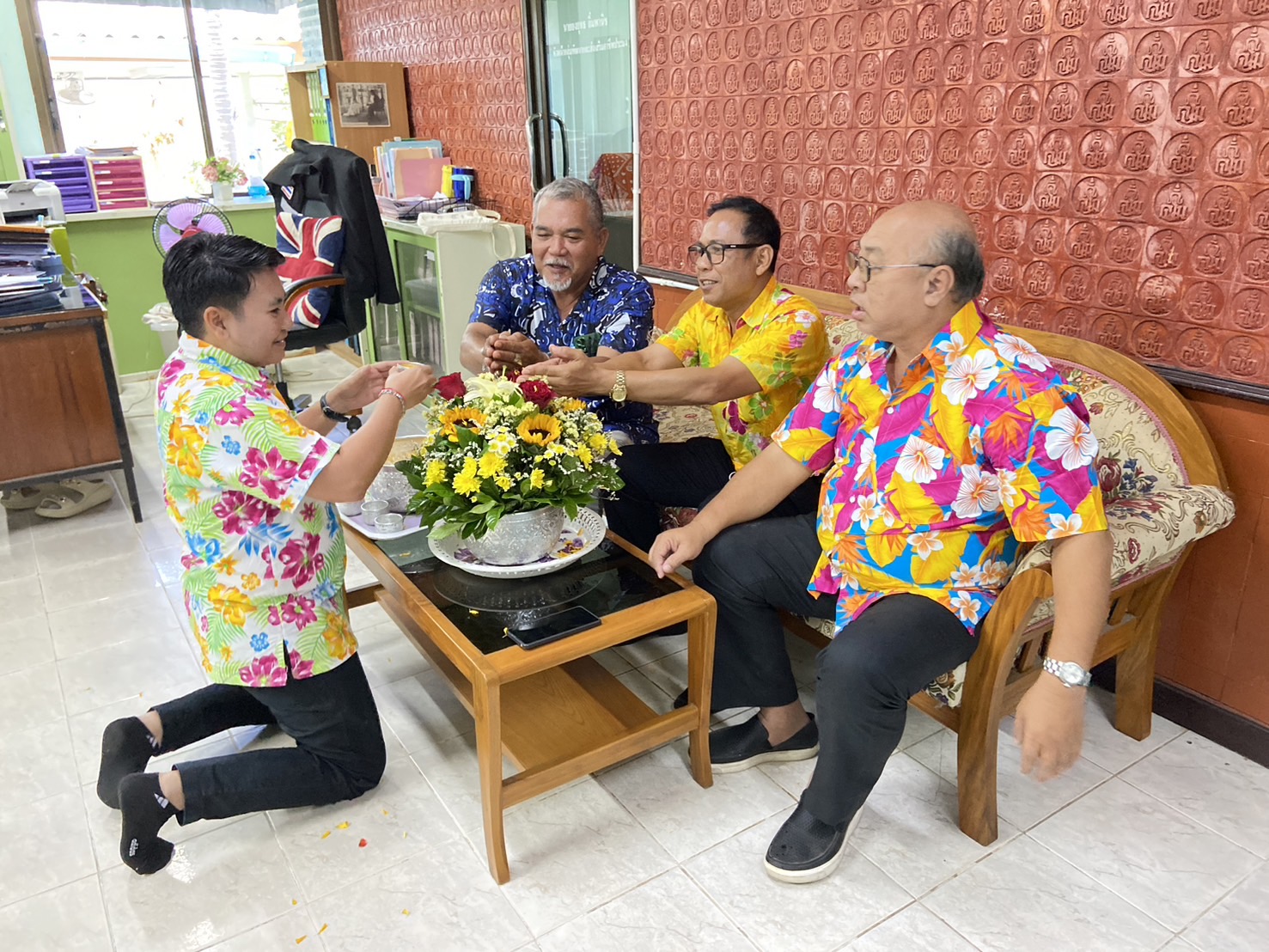 สำนักงานประมงจังหวัดพัทลุง  จัดกิจกรรม สืบสานประเพณีสงกรานต์  ประจำปีพุทธศักราช 2568