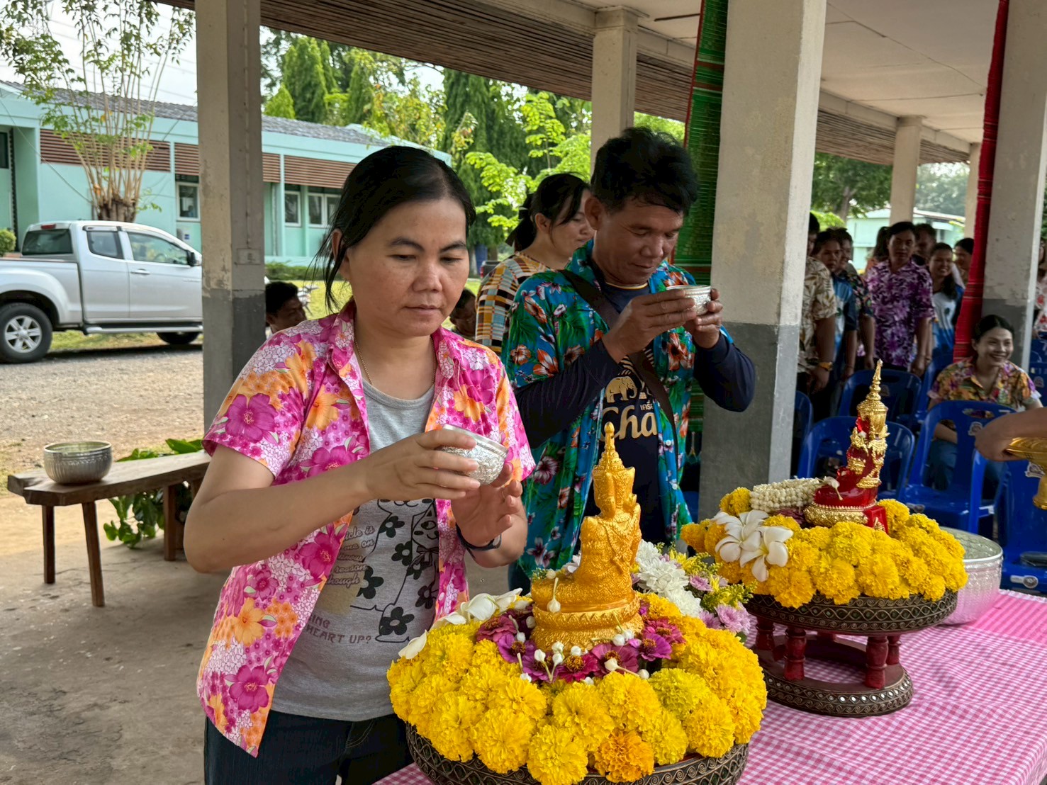 กิจกรรมสรงน้ำพระ รดน้ำดำหัวผู้สูงอายุ เนื่องในประเพณีสงกรานต์และปีใหม่ไทย สืบสานสงกรานต์วิถีไทย ประจำปี 2568