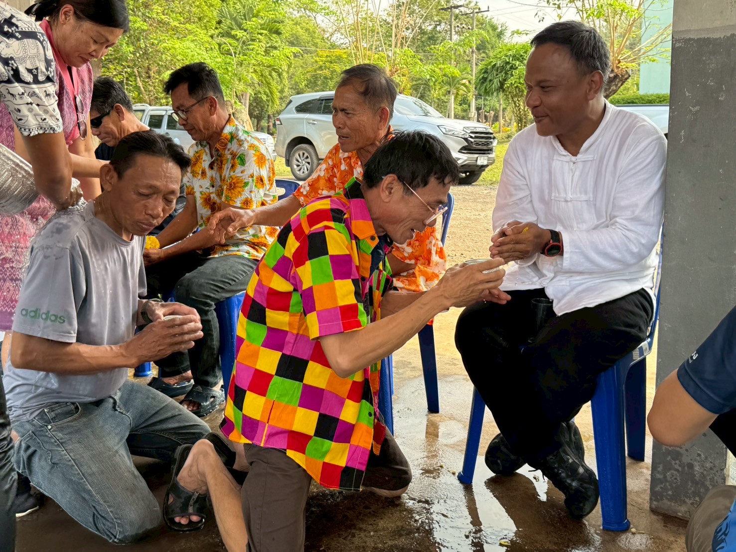 กิจกรรมสรงน้ำพระ รดน้ำดำหัวผู้สูงอายุ เนื่องในประเพณีสงกรานต์และปีใหม่ไทย สืบสานสงกรานต์วิถีไทย ประจำปี 2568