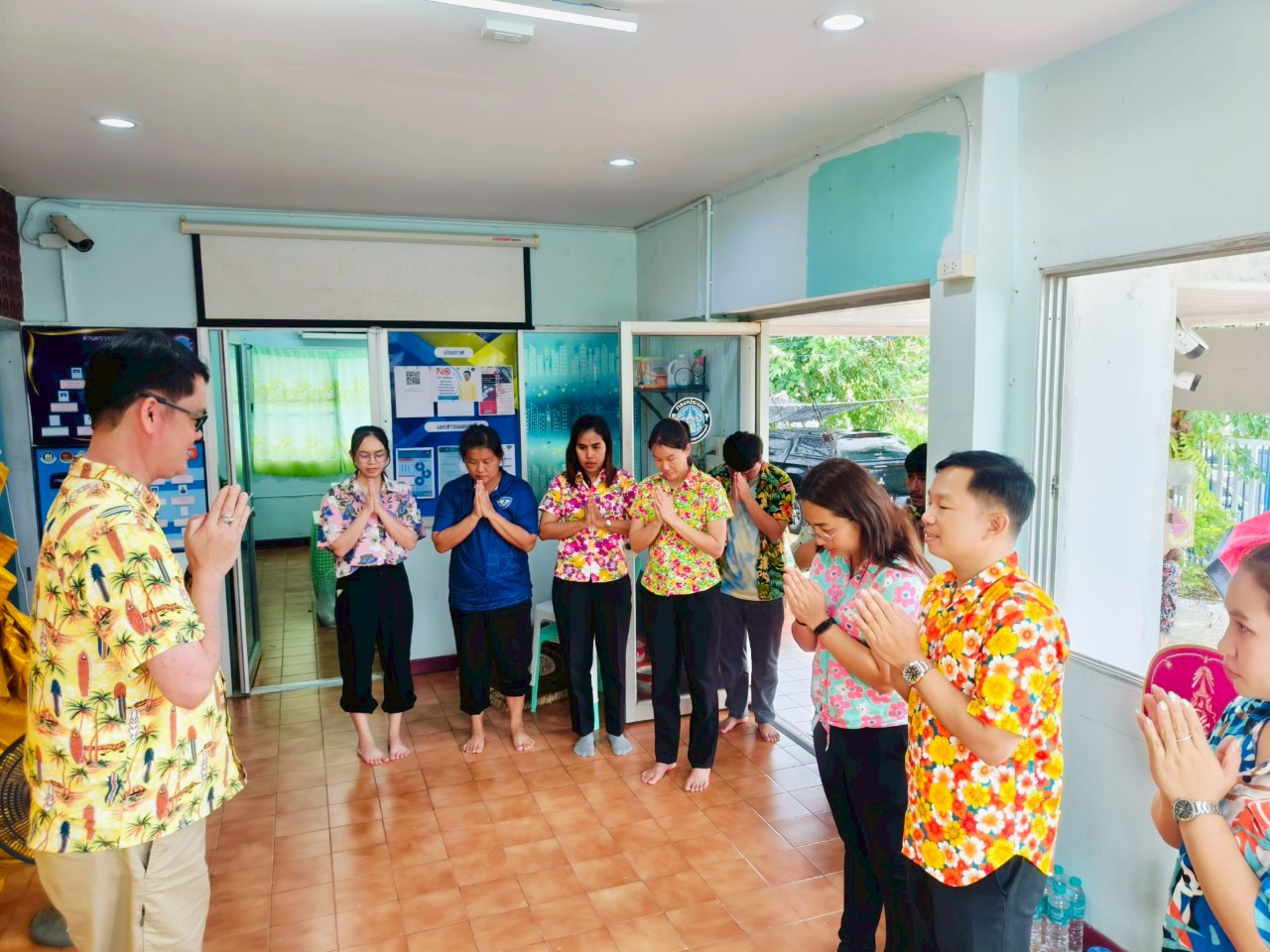 ตรวจเยี่ยมให้กำลังใจในการปฏิบัติหน้าที่ และร่วมทำบุญสำนักงานด่านตรวจประมงจันทบุรีเนื่องในวันสงกรานต์ 