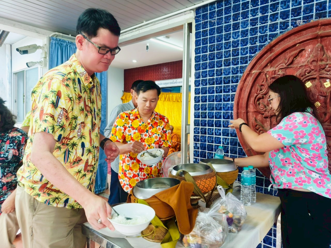 ตรวจเยี่ยมให้กำลังใจในการปฏิบัติหน้าที่ และร่วมทำบุญสำนักงานด่านตรวจประมงจันทบุรีเนื่องในวันสงกรานต์ 