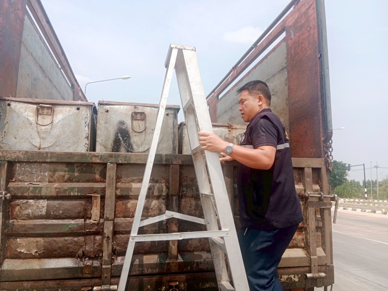 ตรวจสินค้าประมงที่นำเข้า ส่งออก ทางจุดผ่านแดนถาวรบ้านหนองเอี่ยน