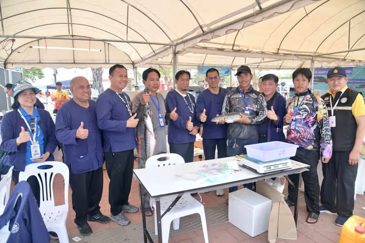 กรมประมงร่วมจัดงาน “เย็นทั่วหล้า มหาสงกรานต์ จังหวัดพะเยา ปี 68” งานที่รวมความสุข สนุก และบุญไว้ในเเห่งเดียว ผ่านกิจกรรมจับปลาชะโด จับหนึ่งช่วยถึงสิบ คืนสมดุลชีวิตให้กว๊านพะเยา