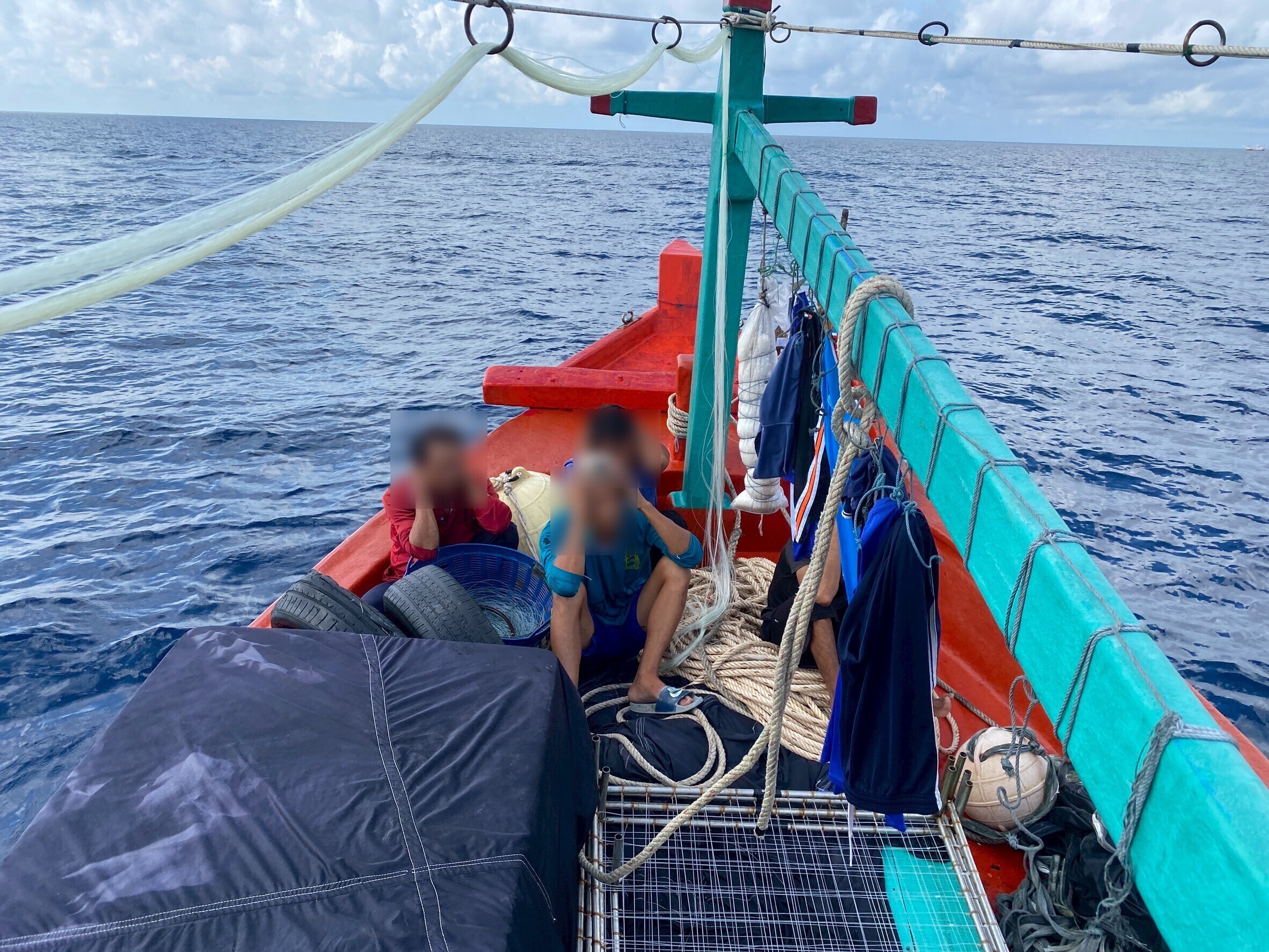 กองตรวจการประมงจับกุมเรือประมงต่างชาติทำการประมงรุกล้ำน่านน้ำไทย
