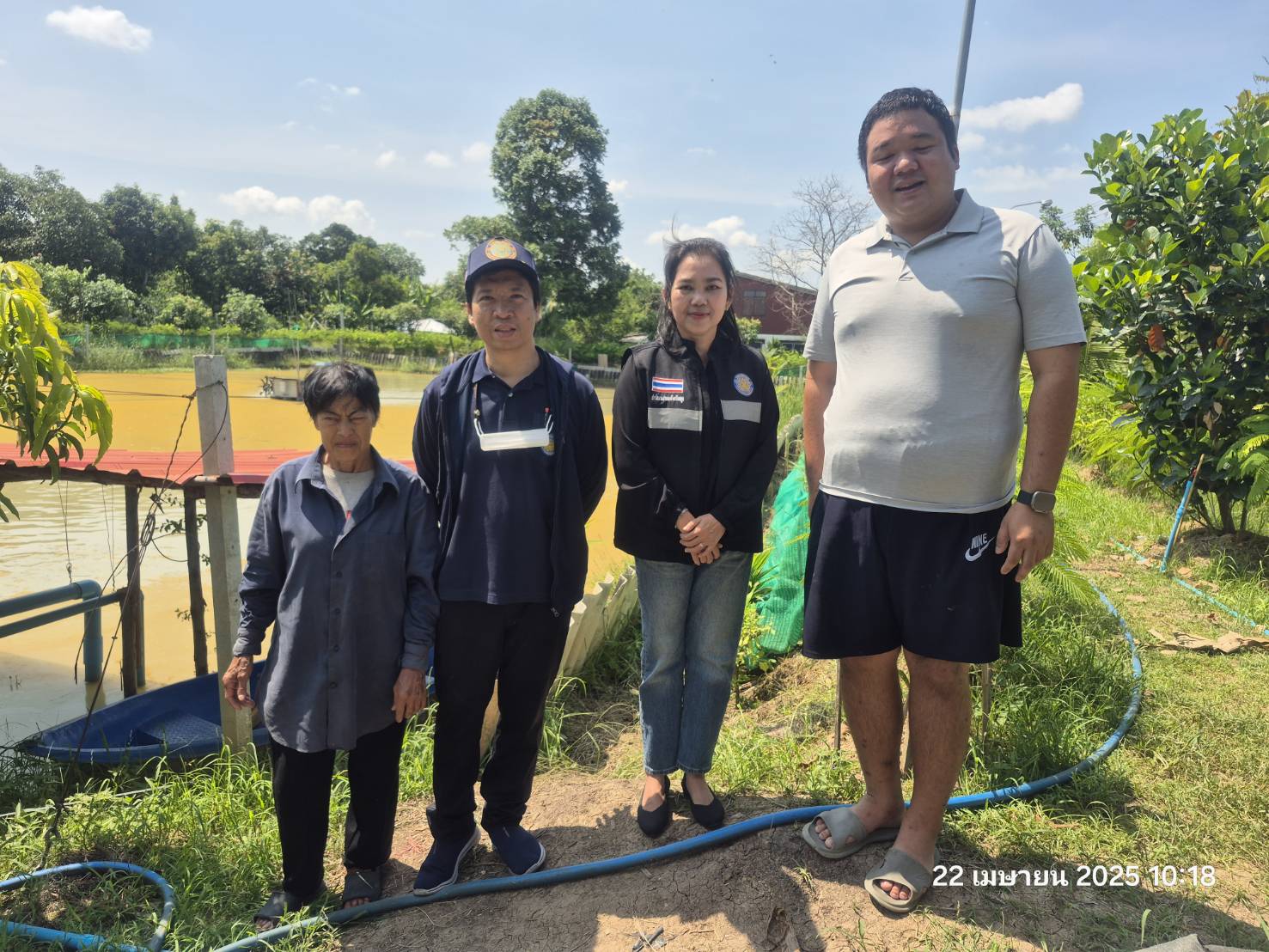 (อ.บางใหญ่) ลงพื้นที่ตรวจเยี่ยมฟาร์มเลี้ยงปลาของเกษตรกร..คลิก