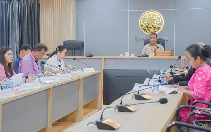 หัวหน้ากลุ่มบริหารและยุทธศาสตร์ เข้าร่วมประชุมคณะกรรมการบริหารงาน กลุ่มจังหวัดแบบบูรณาการกลุ่มจังหวัดภาคใต้ฝั่งอ่าวไทย (ก.บ.ก.) ครั้งที่ 2/2568 (ชุมพร นครศรีธรรมราช พัทลุง สุราษฎร์ธานี สงขลา) ผ่านระบบวีดิทัศน์ทางไกล (Video Conference System)