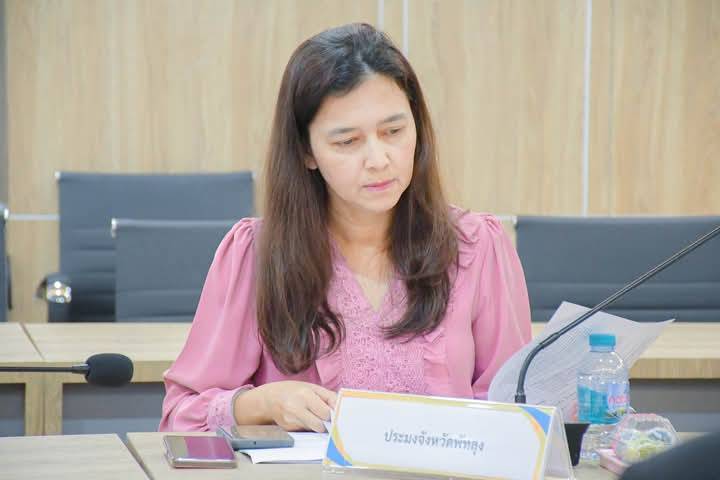 หัวหน้ากลุ่มบริหารและยุทธศาสตร์ เข้าร่วมประชุมคณะกรรมการบริหารงาน กลุ่มจังหวัดแบบบูรณาการกลุ่มจังหวัดภาคใต้ฝั่งอ่าวไทย (ก.บ.ก.) ครั้งที่ 2/2568 (ชุมพร นครศรีธรรมราช พัทลุง สุราษฎร์ธานี สงขลา) ผ่านระบบวีดิทัศน์ทางไกล (Video Conference System)