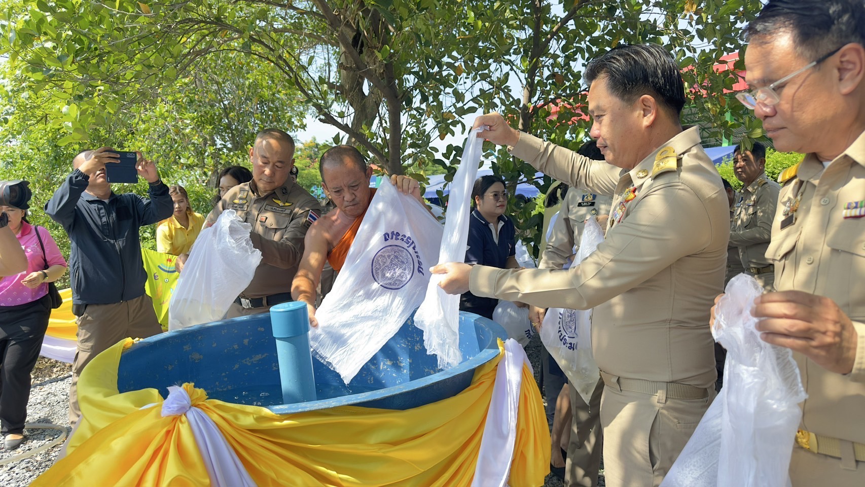 โครงการหน่วยบำบัดทุกข์ บำรุงสุข สร้างรอยยิ้มให้ประชาชนจังหวัดนนทบุรี ประจำปี พ.ศ. 2568