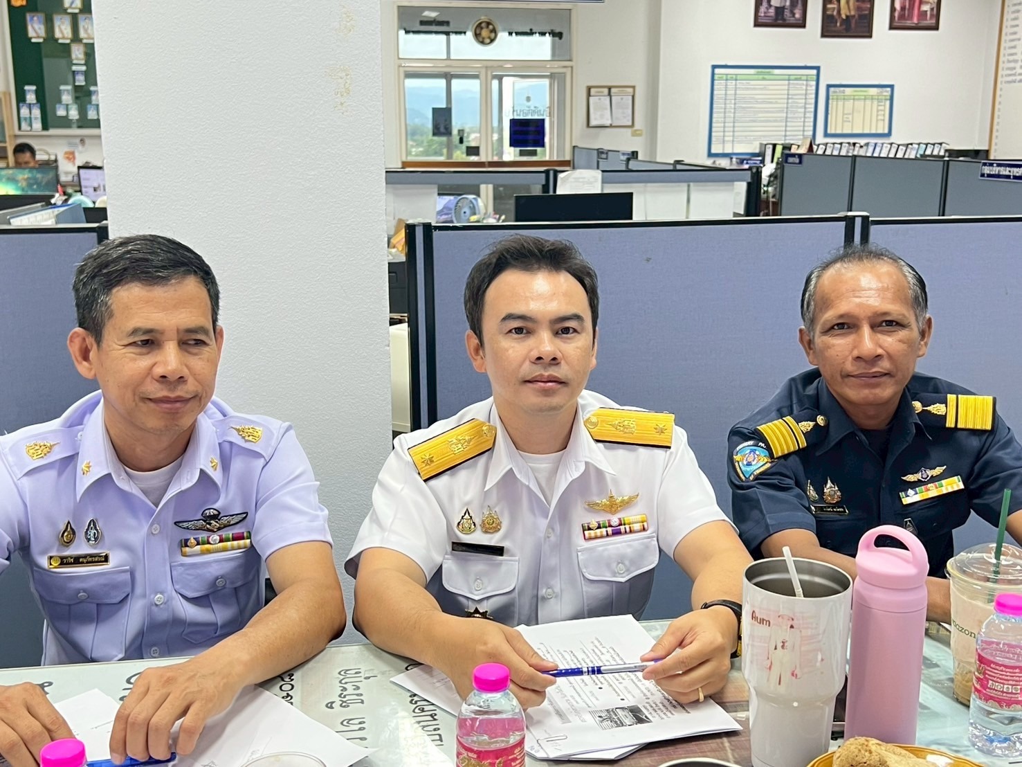 ประชุม FC : นายกิจภัณฑ์  คงวัฒนา หัวหน้าหน่วยป้องกันและปราบปรามประมงน้ำจืดเขื่อนขุนด่านปราการชล (นครนายก) เข้าร่วมประชุมคณะกรรมการขับเคลื่อนนโยบายกรมประมง แบบเบ็ดเสร็จด้านการประมง (Fisheries Co-Ordinator : FC) ครั้งที่ ๔/๒๕๖๘ ประจำเดือนเมษายน ๒๕๖๘ และรายงานสรุปผลการปฏิบัติงาน ประจำเดือนเมษายน ๒๕๖๘